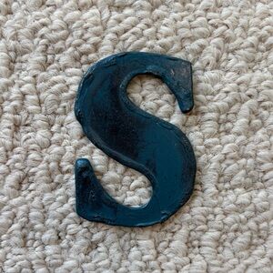 Small ‘S’ Initial Blue Rustic Magnet